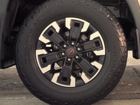 Certified 2023 Nissan Frontier PRO-4X w/ Technology Package image 18