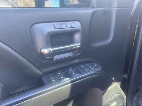 Used 2015 GMC Sierra 2500 SLT w/ All-Terrain HD Package image 17