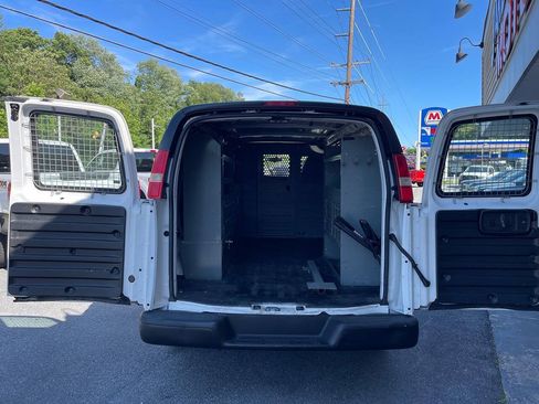 Used 2014 Chevrolet Express 1500 RWD image 19