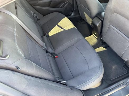 Used 2017 Chevrolet Cruze LT FWD image 25