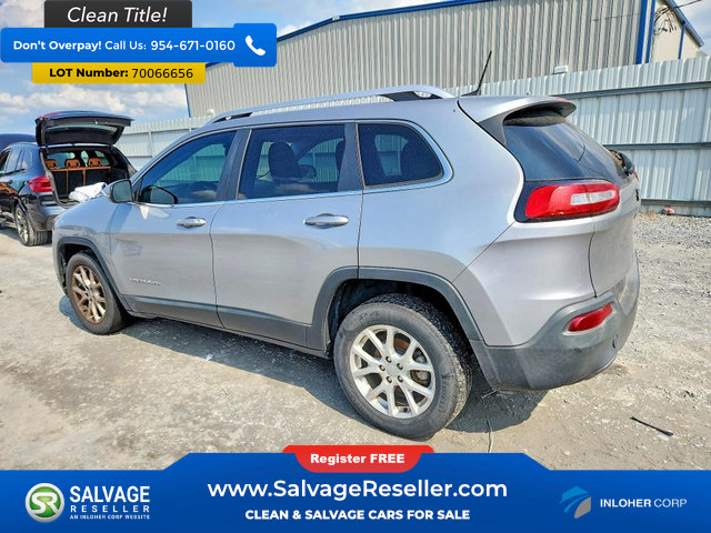 Used 2016 Jeep Cherokee Latitude FWD image 3