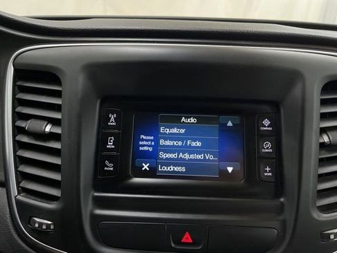 Used 2015 Chrysler 200 Limited w/ Convenience Group image 37