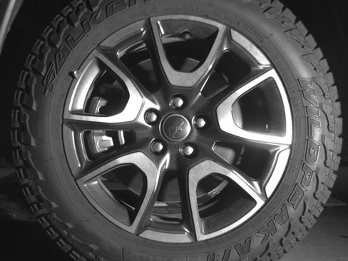 Used 2025 Jeep Compass Trailhawk AWD/4WD image 12