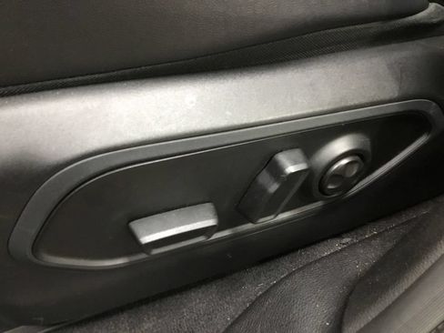 Used 2022 Jeep Grand Cherokee Limited AWD/4WD image 9
