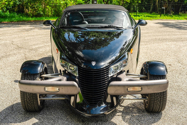 Used 1999 Plymouth Prowler RWD image 18