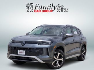 Used 2025 Volkswagen Tiguan SE FWD video 1