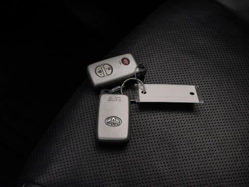 Used 2016 Toyota 4Runner Limited image 59