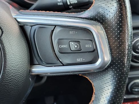 Used 2021 Jeep Gladiator Mojave AWD/4WD image 16