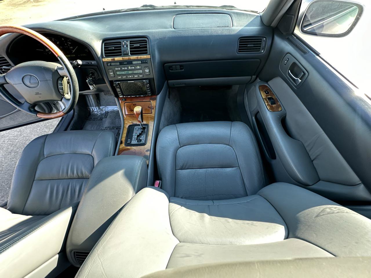 Used 1999 Lexus LS 400 w/ Premium Pkg RWD image 36