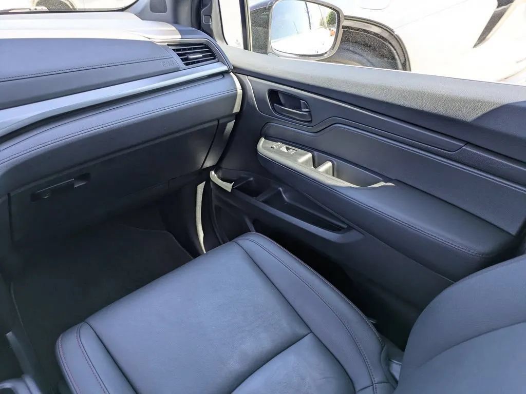 Used 2025 Honda Odyssey Sport-L image 21