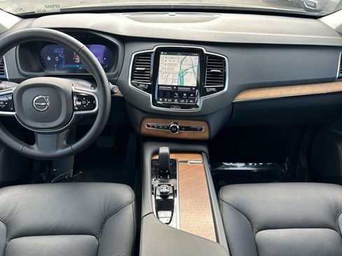 Certified 2025 Volvo XC90 B6 Plus AWD/4WD image 3