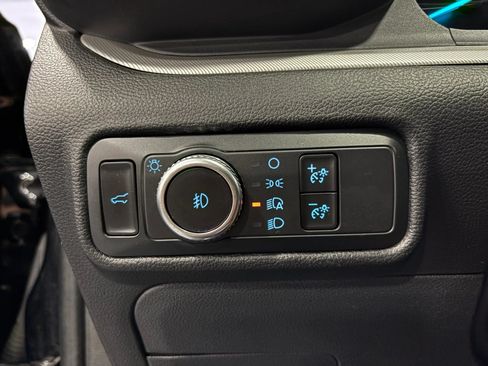 Used 2021 Ford Explorer XLT w/ Equipment Group 202A RWD image 30