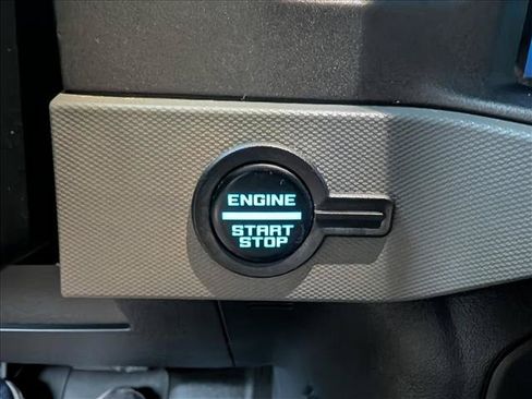 Used 2024 Ford Bronco Big Bend w/ Sasquatch Package AWD/4WD image 33