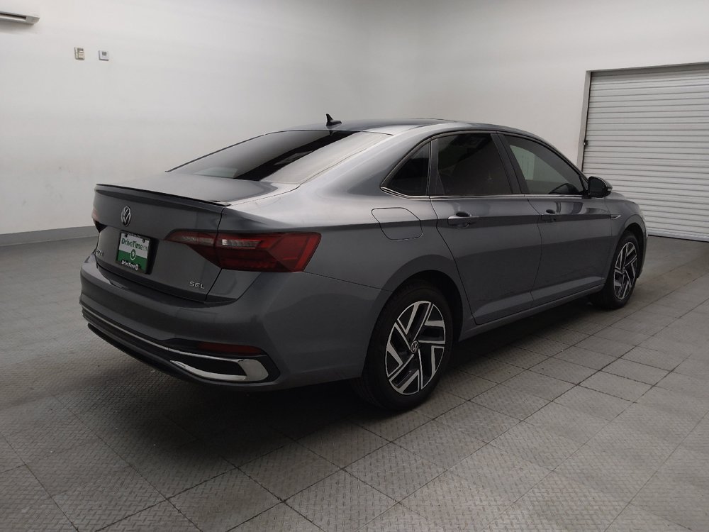 Used 2023 Volkswagen Jetta SEL FWD image 9
