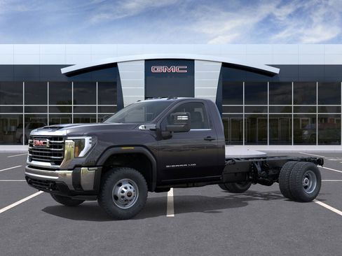 New 2025 GMC Sierra 3500 Pro w/ Convenience Package image 9