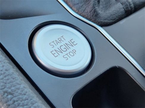 Used 2021 Volkswagen Atlas SE image 18