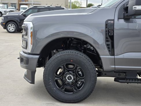 New 2026 Ford F250 XL AWD/4WD image 9