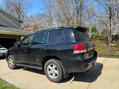 Used 2011 Toyota Land Cruiser w/ Upgrade Pkg AWD/4WD image 39