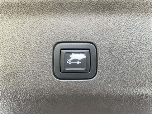 Used 2021 Chevrolet Tahoe LT w/ LT Signature Package AWD/4WD image 9