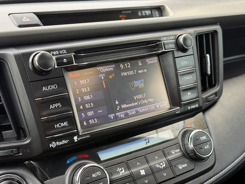 Used 2018 Toyota RAV4 XLE AWD/4WD image 23