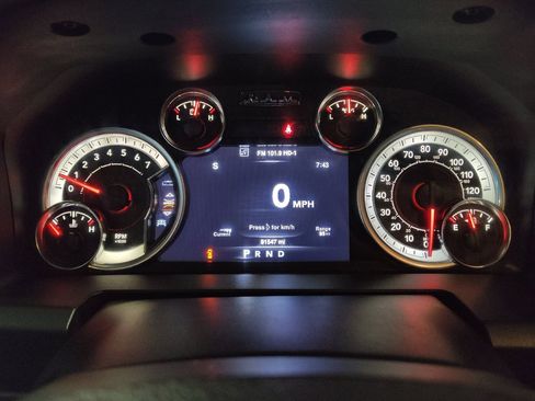 Used 2019 RAM 1500 Big Horn AWD/4WD image 23
