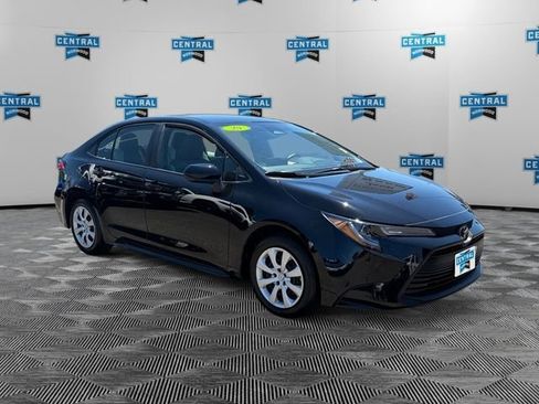 Used 2025 Toyota Corolla LE FWD image 7