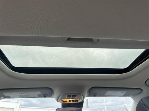 New 2026 Chevrolet Trax LT w/ Sunroof Package image 5