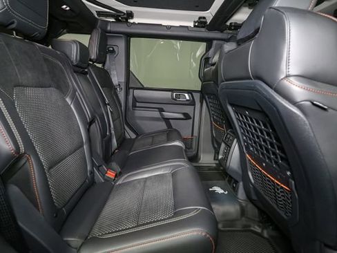 Used 2025 Ford Bronco Raptor AWD/4WD image 17