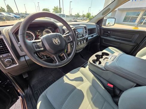 Used 2017 RAM 1500 ST w/ SXT Appearance Group AWD/4WD image 18