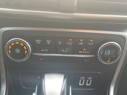 Used 2018 Ford EcoSport SE FWD image 13