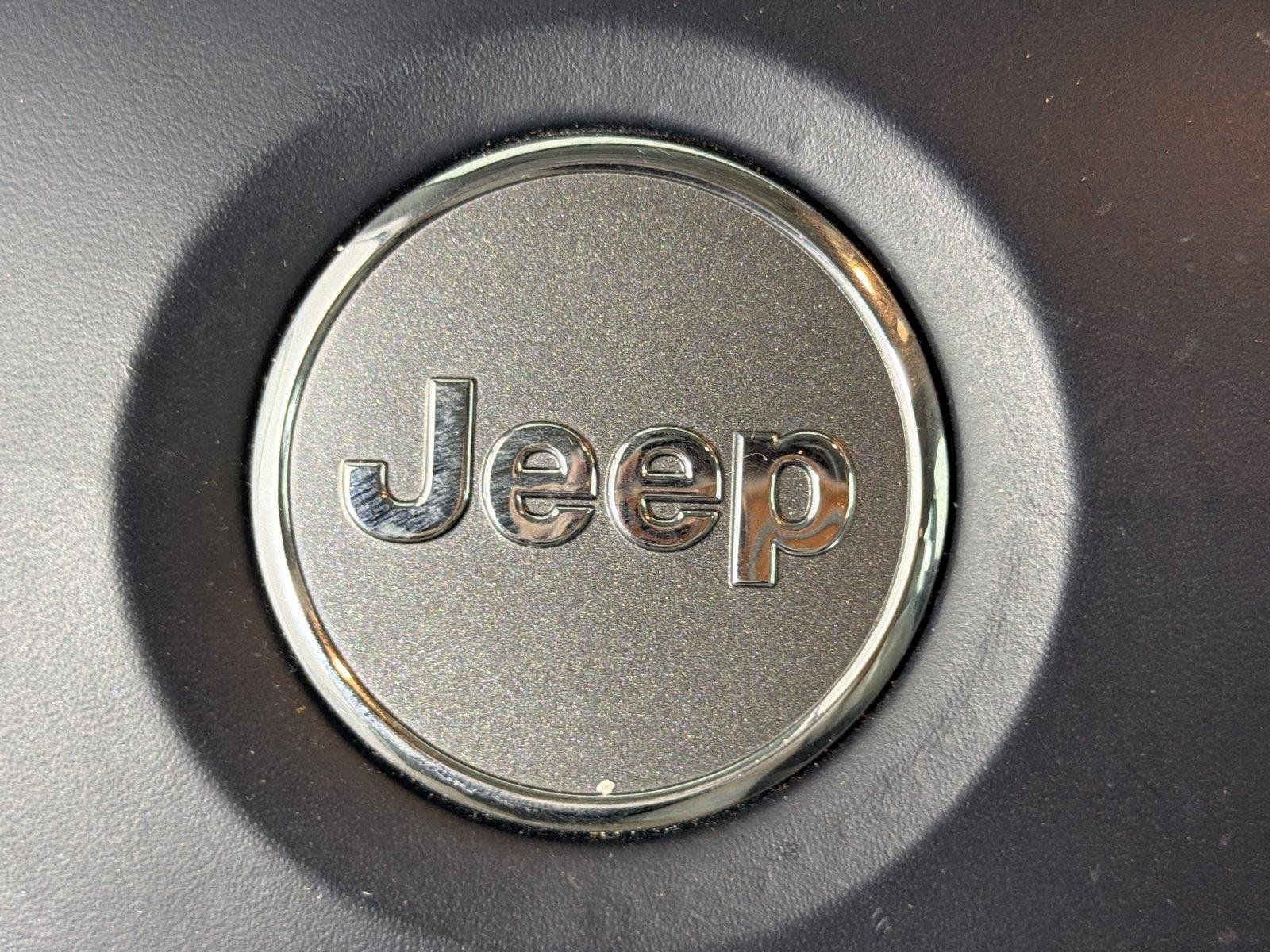 Used 2019 Jeep Grand Cherokee Summit AWD/4WD image 24