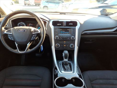 Used 2015 Ford Fusion SE w/ Equipment Group 201A image 7