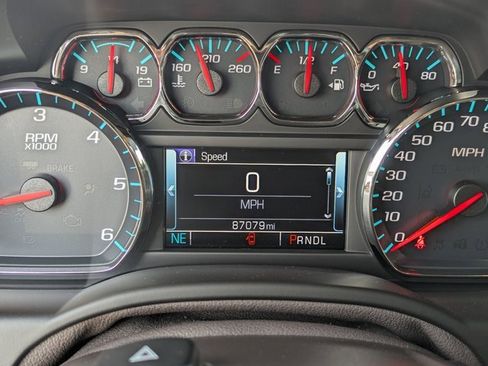 Used 2018 GMC Yukon SLT w/ Premium Edition image 26