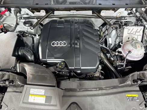 Used 2023 Audi Q5 2.0T Premium Plus w/ Premium Plus Package AWD/4WD image 8