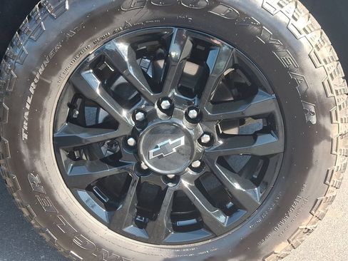 Certified 2025 Chevrolet Silverado 2500 Custom w/ Custom Value Package AWD/4WD image 25