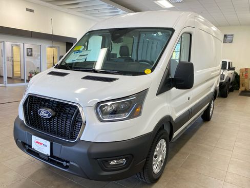 New 2026 Ford Transit 250 148 Medium Roof w/ Exterior Upgrade Package image 4