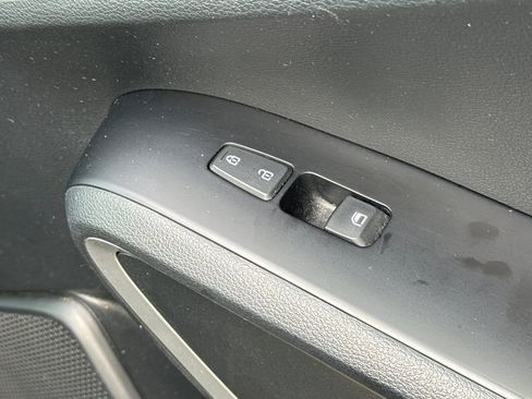 Used 2023 Kia Soul LX w/ Option Group 015 FWD image 22