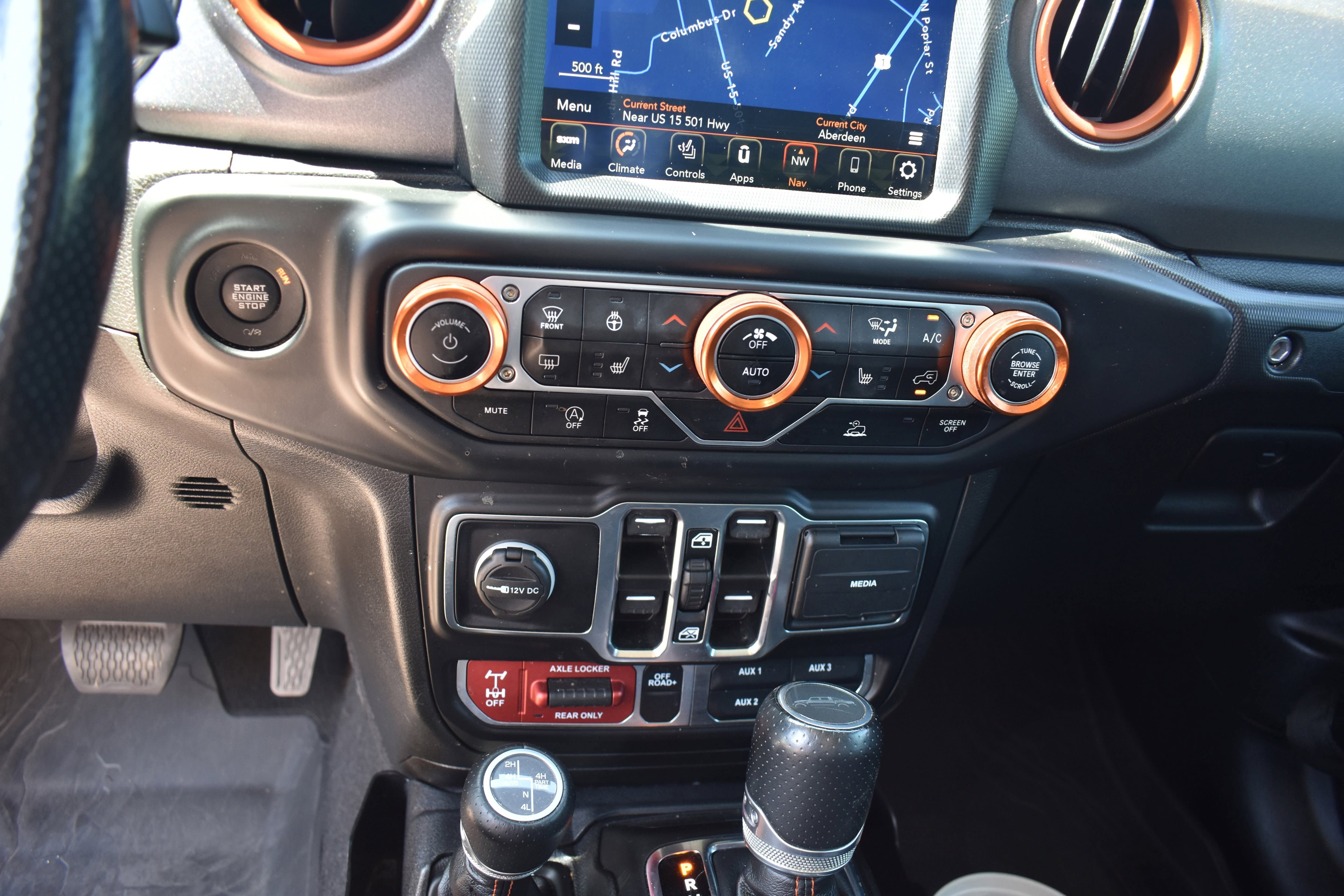 Used 2023 Jeep Gladiator Mojave w/ LED Lighting Group AWD/4WD image 19