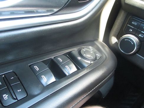 Used 2021 Chevrolet Tahoe LT AWD/4WD image 28