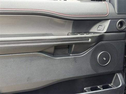 Used 2021 Ford Expedition Limited image 27