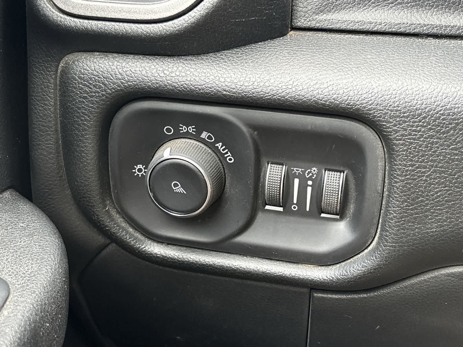 Certified 2019 RAM 2500 Tradesman AWD/4WD image 14