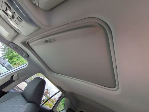 Certified 2020 Toyota RAV4 XLE w/ Convenience Package FWD image 19