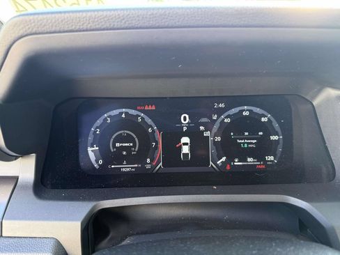 Used 2024 Toyota Tacoma TRD Off-Road w/ TRD Off Road Premium Package AWD/4WD image 15