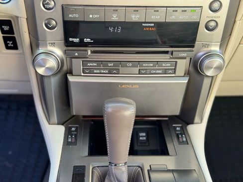 Used 2011 Lexus GX 460 image 24