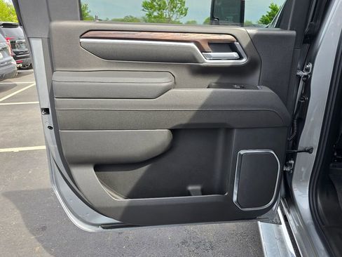 New 2026 GMC Sierra 3500 SLT w/ SLT Premium Package AWD/4WD image 26