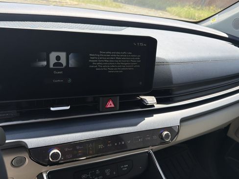 New 2026 Kia Carnival EX FWD image 21