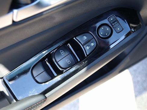 New 2025 Nissan Altima 2.5 SR w/ SR Premium Package image 12