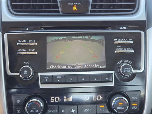 Used 2018 Nissan Altima 2.5 SV image 11