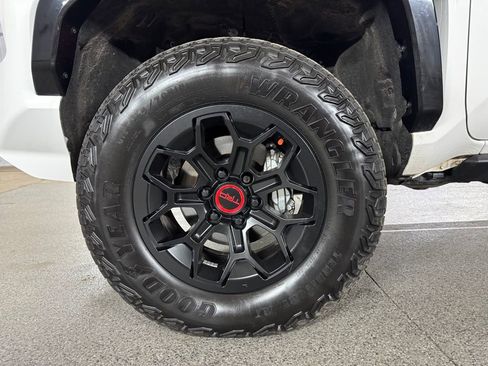 Used 2025 Toyota Tacoma TRD Pro image 19