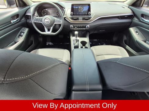 Used 2025 Nissan Altima 2.5 SV FWD image 22